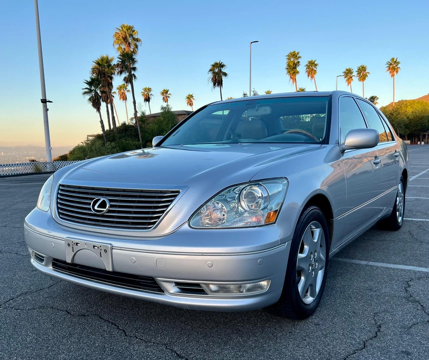 2005 Lexus LS 3rd Gen - Image 8 of 31
