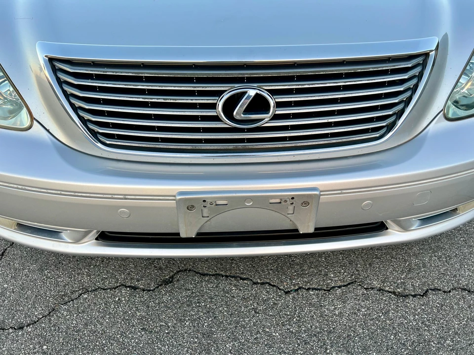 2005 Lexus LS 3rd Gen - Image 22 of 31