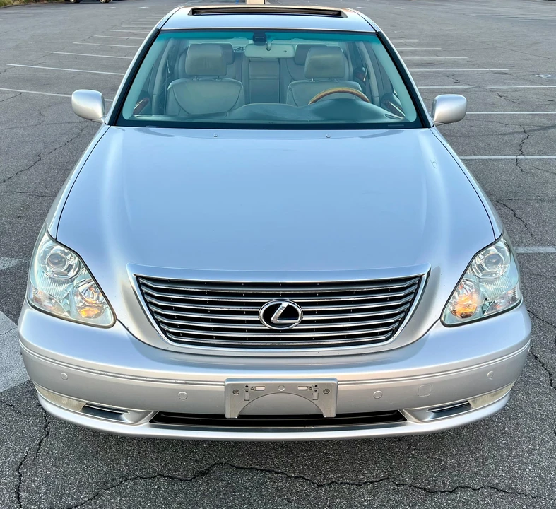 2005 Lexus LS 3rd Gen - Image 6 of 31