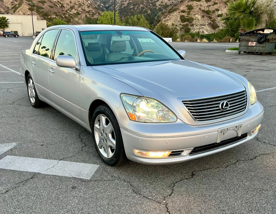 2005 Lexus LS 3rd Gen - Image 14 of 31