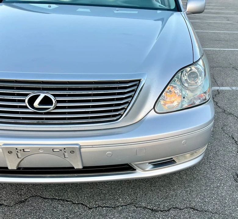 2005 Lexus LS 3rd Gen - Image 23 of 31