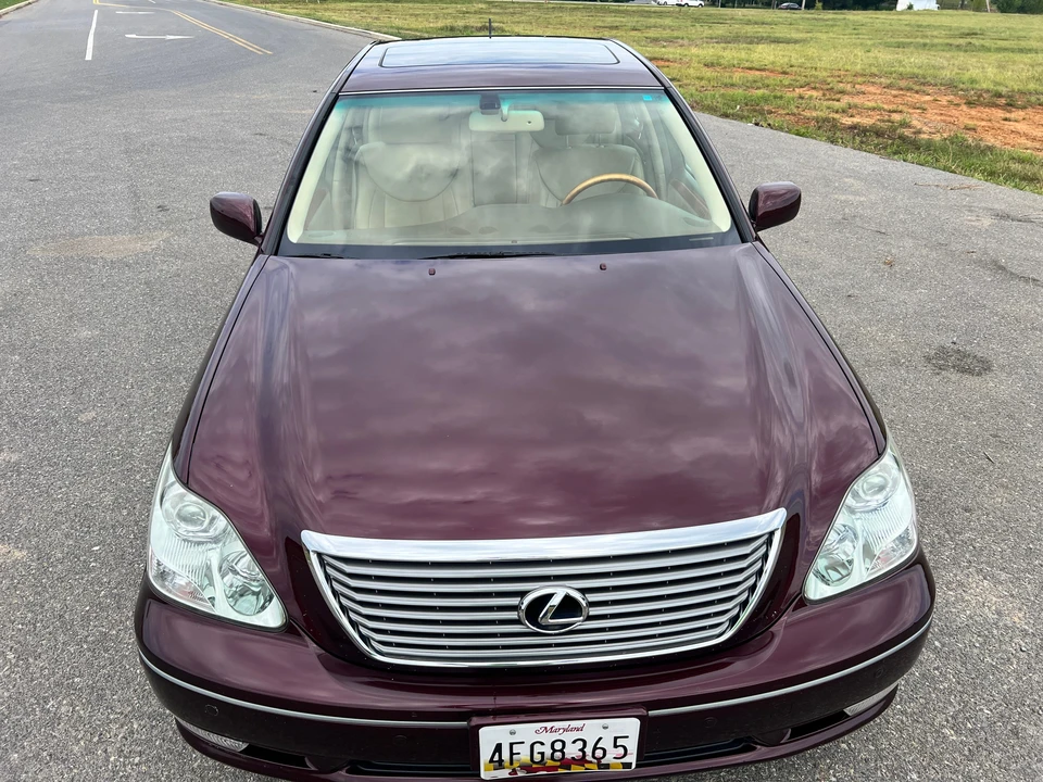 2005 Lexus LS 3rd Gen - Image 7 of 31