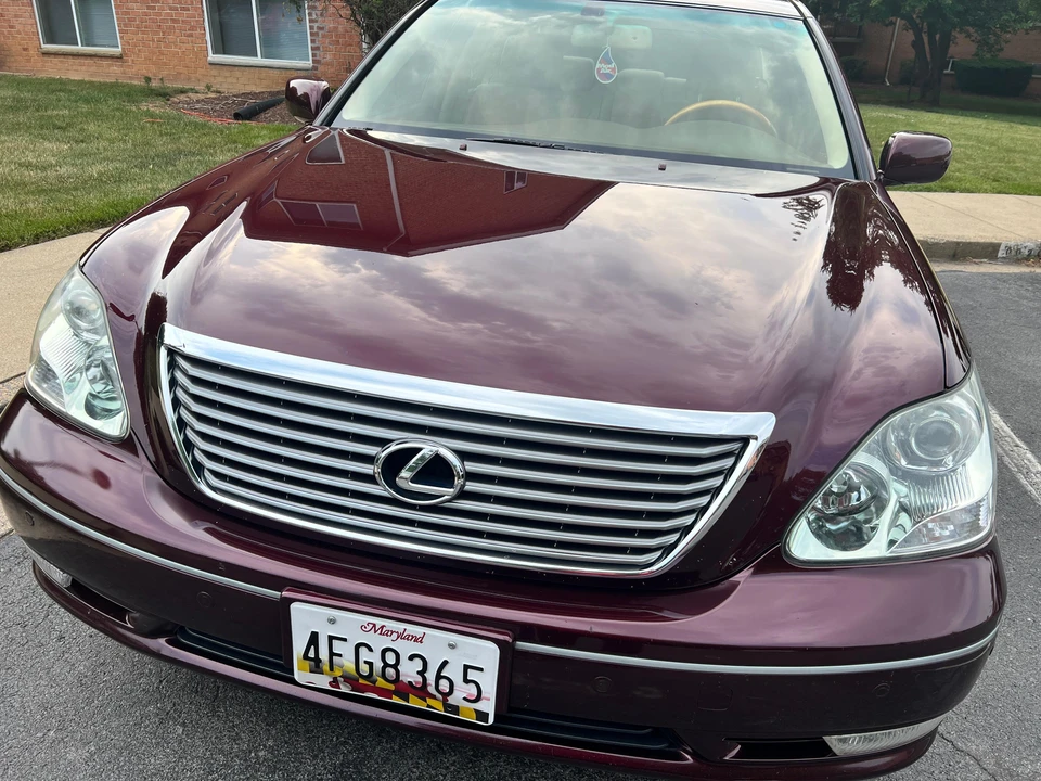 2005 Lexus LS 3rd Gen - Image 21 of 31