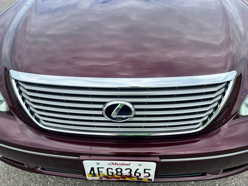 2005 Lexus LS 3rd Gen - Image 26 of 31