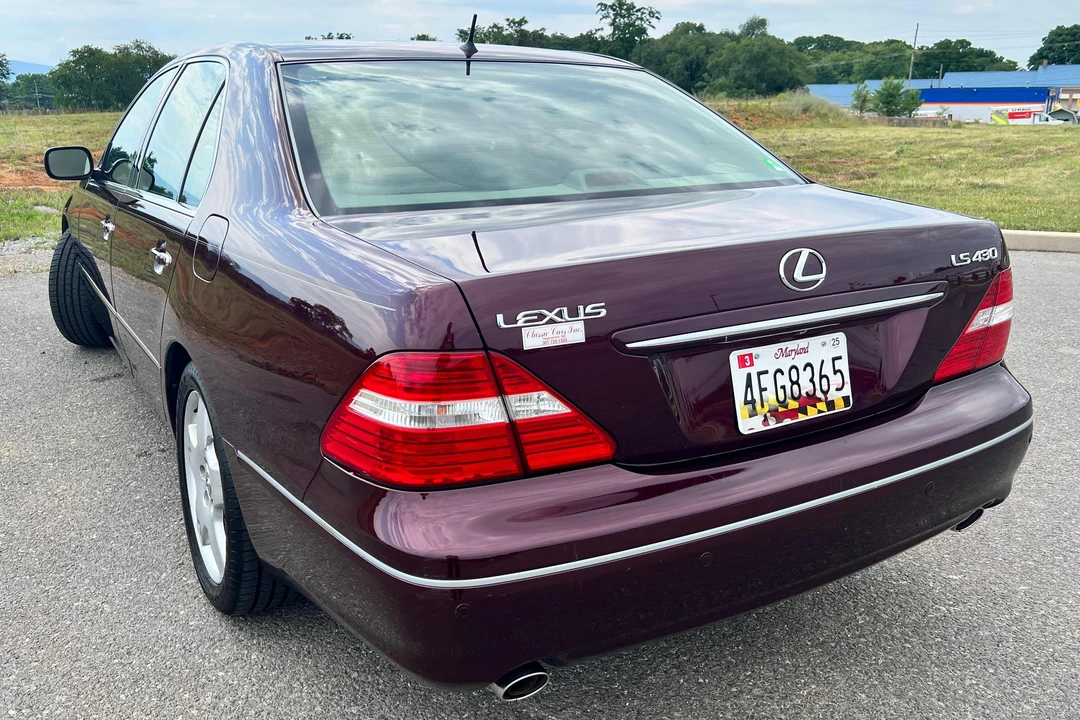 2005 Lexus LS 3rd Gen - Image 4 of 31