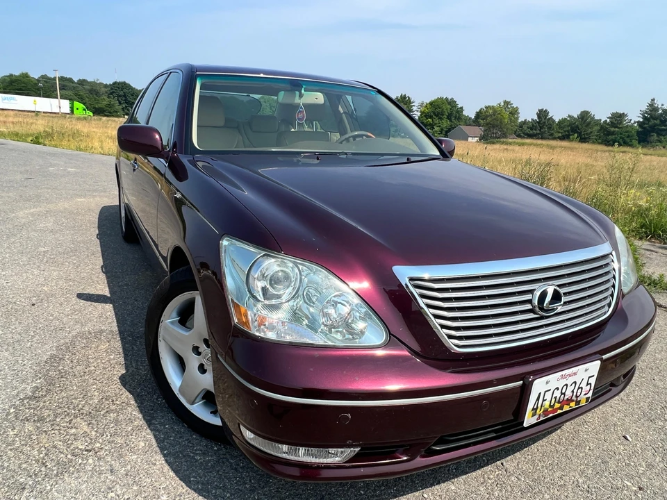 2005 Lexus LS 3rd Gen - Image 19 of 31