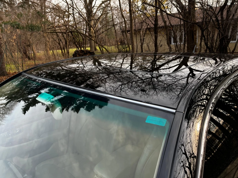 2005 Lexus LS 3rd Gen - Image 27 of 31