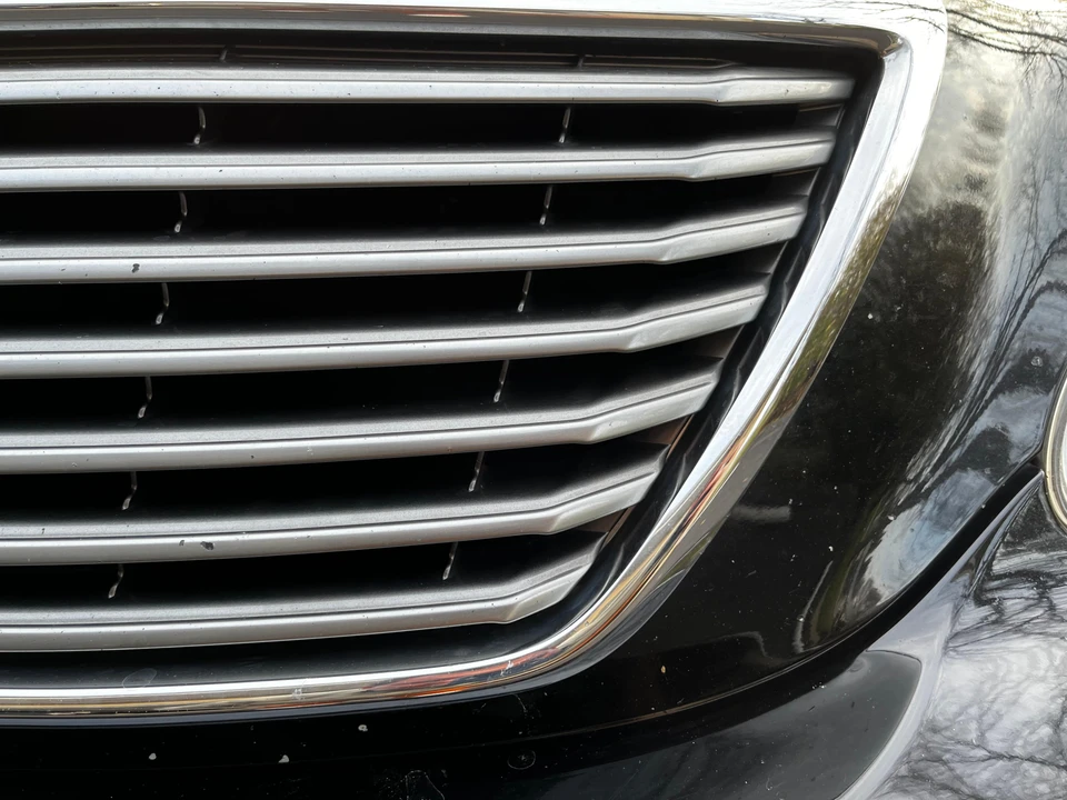 2005 Lexus LS 3rd Gen - Image 25 of 31