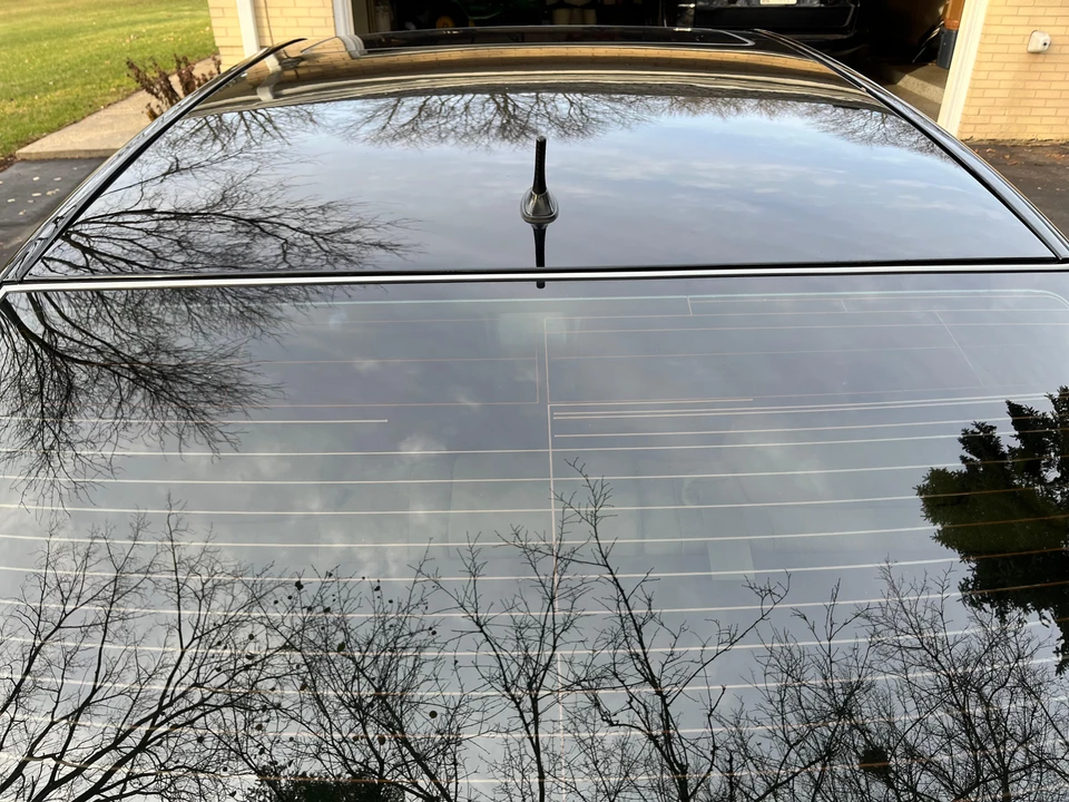 2005 Lexus LS 3rd Gen - Image 22 of 31