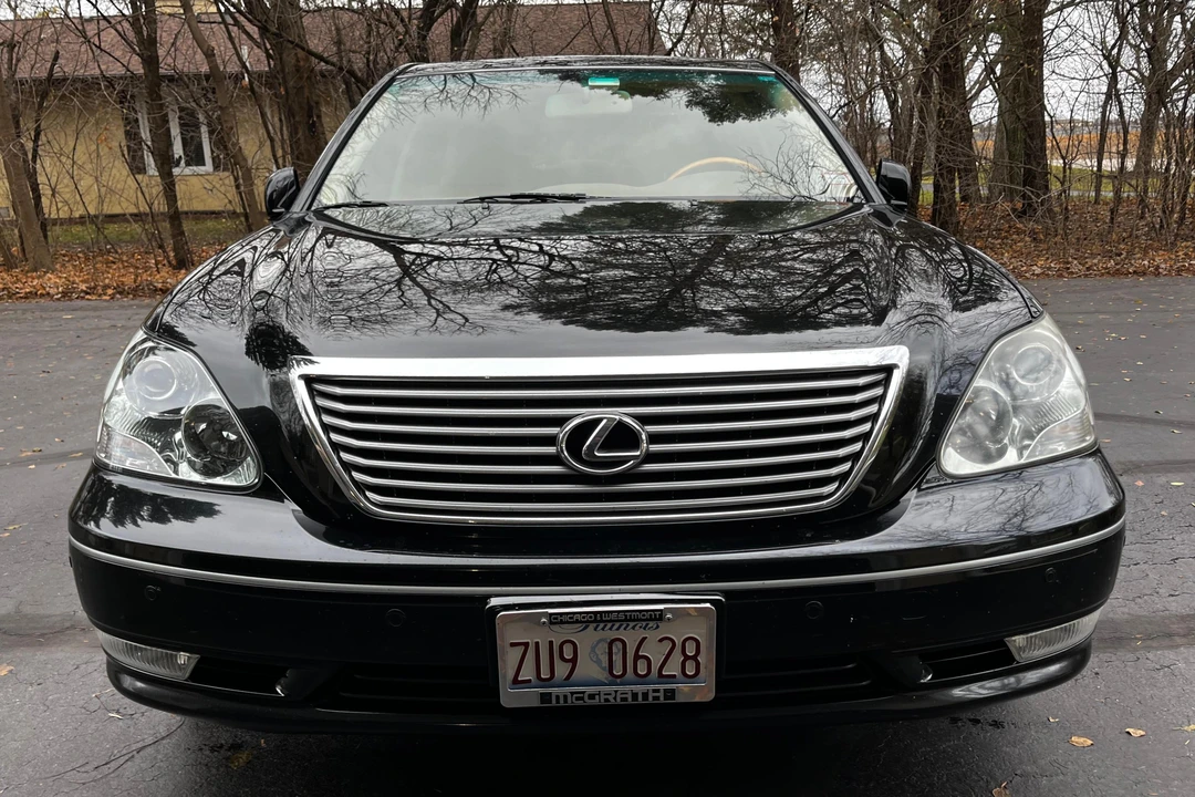 2005 Lexus LS 3rd Gen - Image 2 of 31