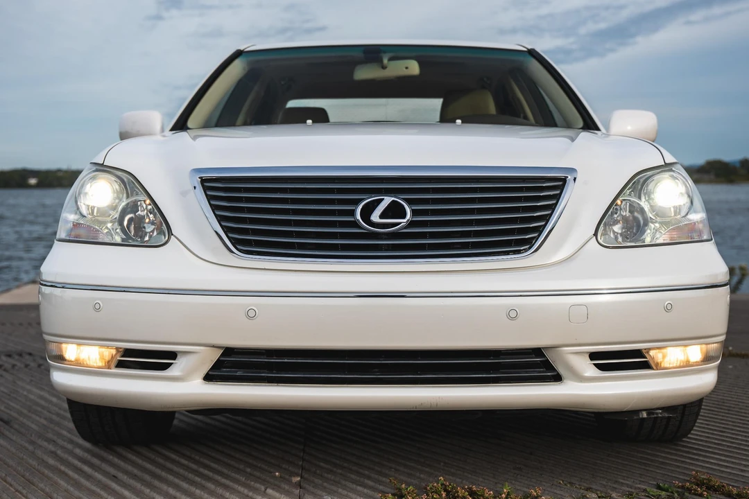 2005 Lexus LS 3rd Gen - Image 6 of 31