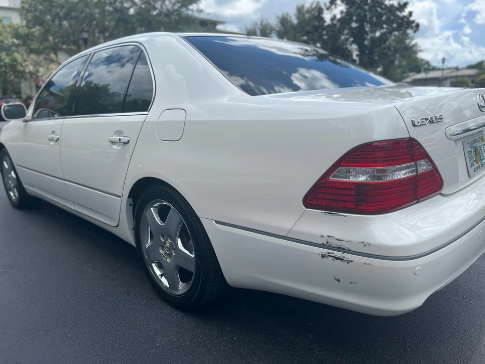 2005 Lexus LS 3rd Gen - Image 26 of 31