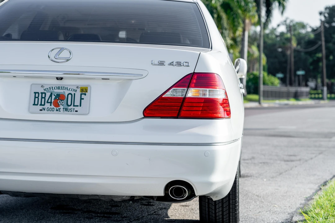 2005 Lexus LS 3rd Gen - Image 31 of 31