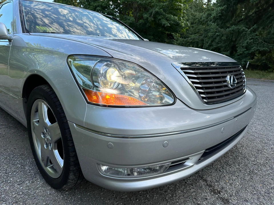 2005 Lexus LS 3rd Gen - Image 18 of 31