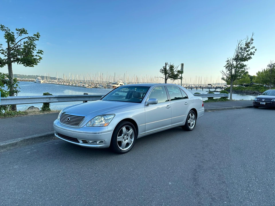 2005 Lexus LS 3rd Gen - Image 8 of 31