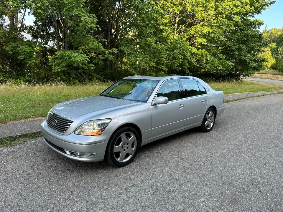 2005 Lexus LS 3rd Gen - Image 7 of 31