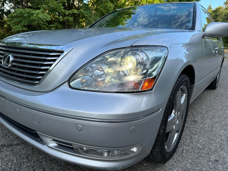 2005 Lexus LS 3rd Gen - Image 20 of 31