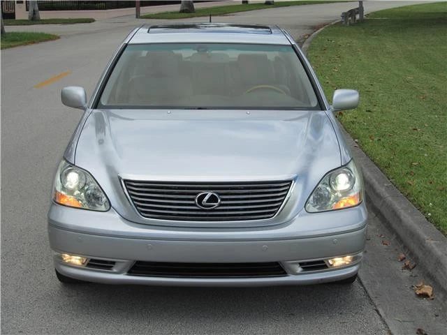 2005 Lexus LS 3rd Gen - Image 4 of 12