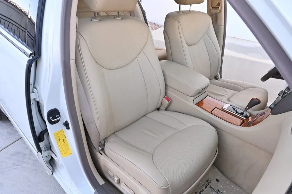 2005 Lexus LS 3rd Gen - Image 17 of 20