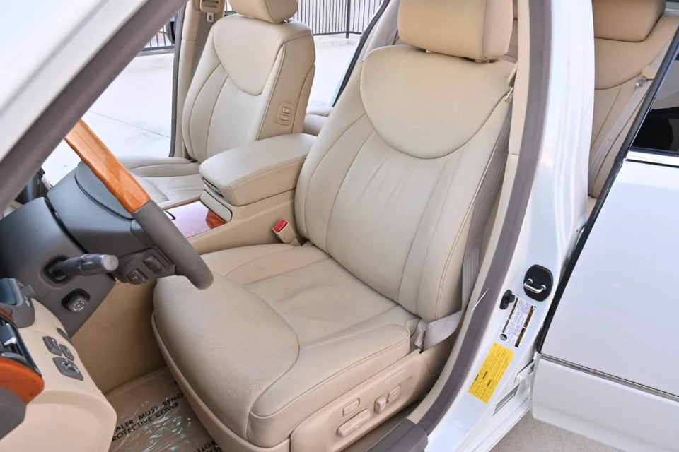 2005 Lexus LS 3rd Gen - Image 18 of 20
