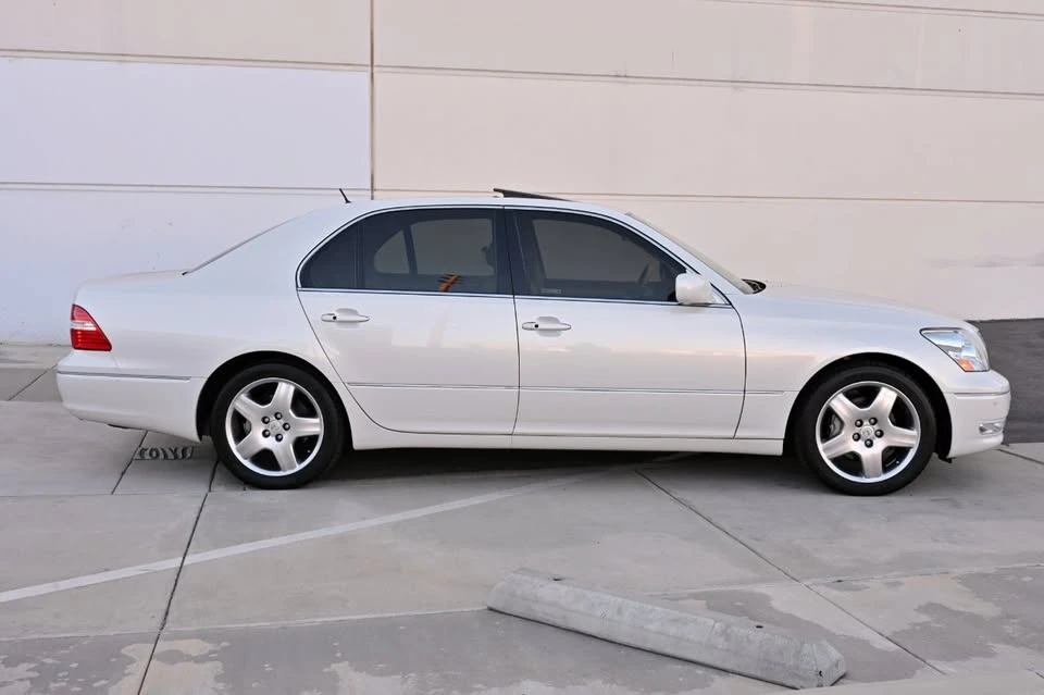 2005 Lexus LS 3rd Gen - Image 7 of 20