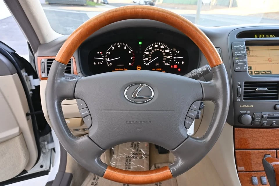 2005 Lexus LS 3rd Gen - Image 20 of 20