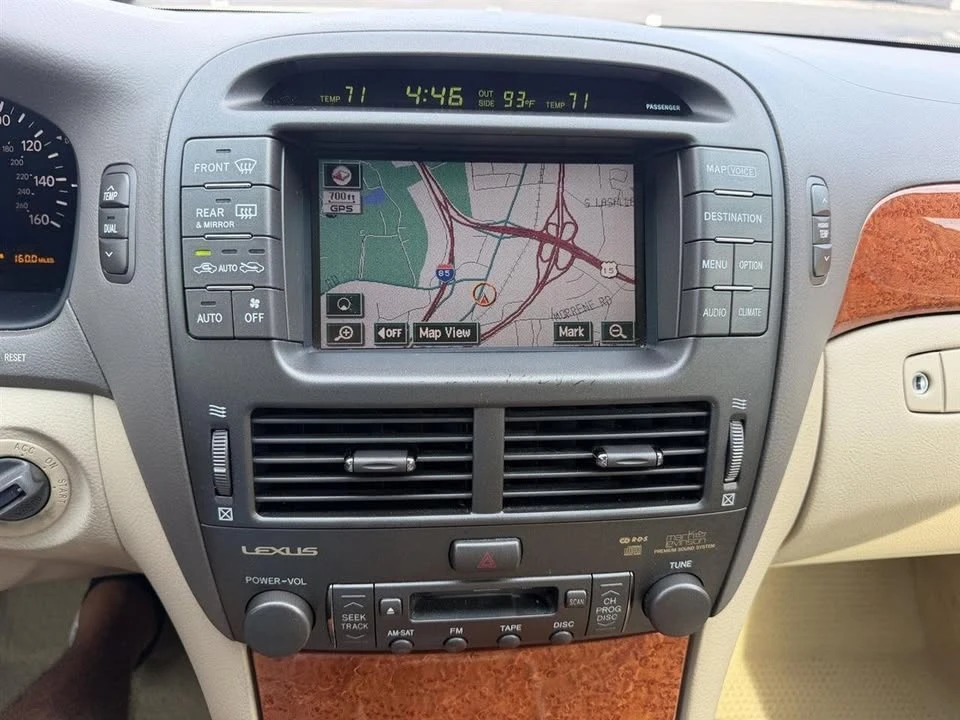 2005 Lexus LS 3rd Gen - Image 10 of 20