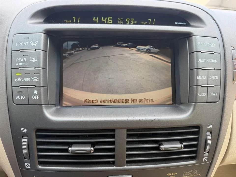 2005 Lexus LS 3rd Gen - Image 12 of 20