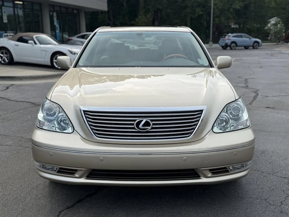 2005 Lexus LS 3rd Gen - Image 2 of 20
