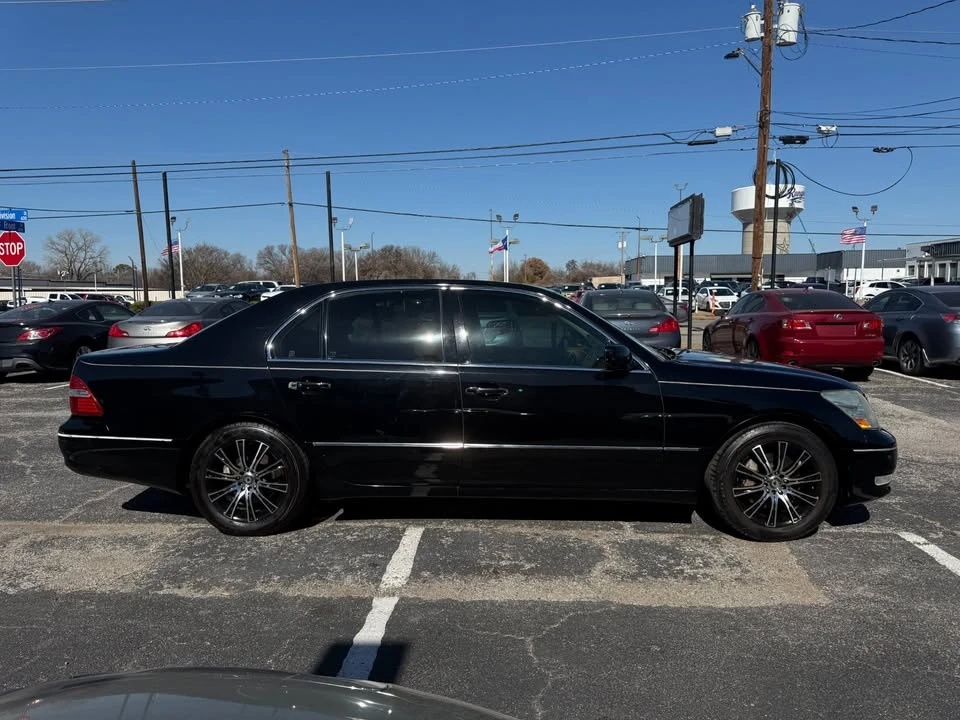 2005 Lexus LS 3rd Gen - Image 12 of 20