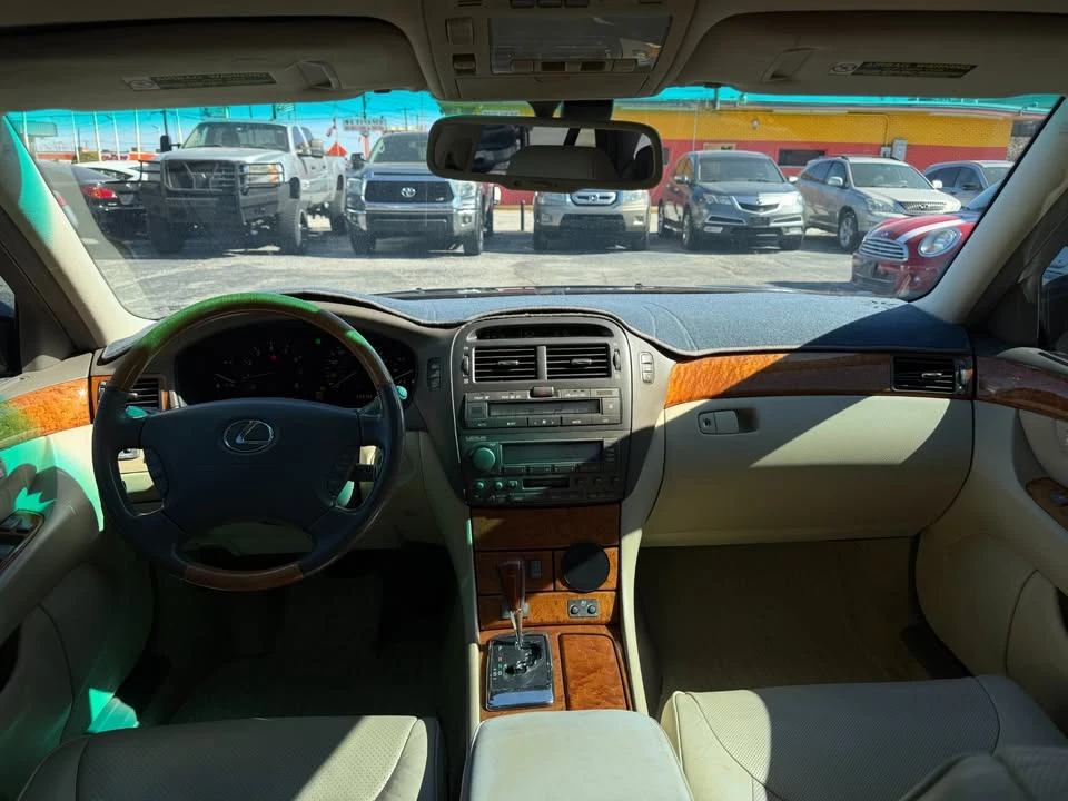2005 Lexus LS 3rd Gen - Image 14 of 20