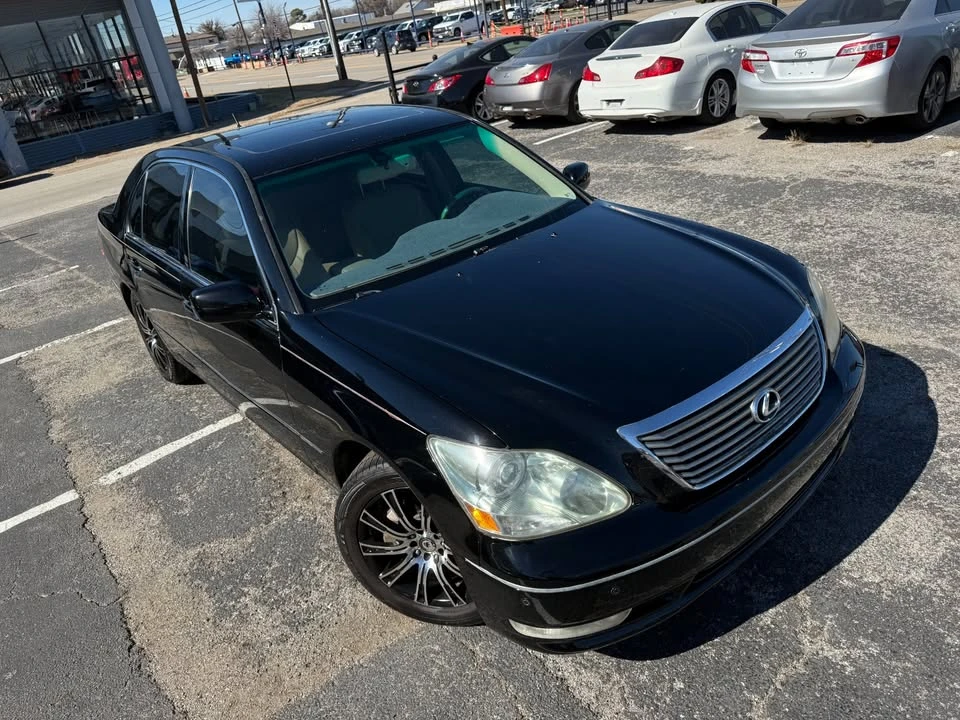 2005 Lexus LS 3rd Gen - Image 5 of 20