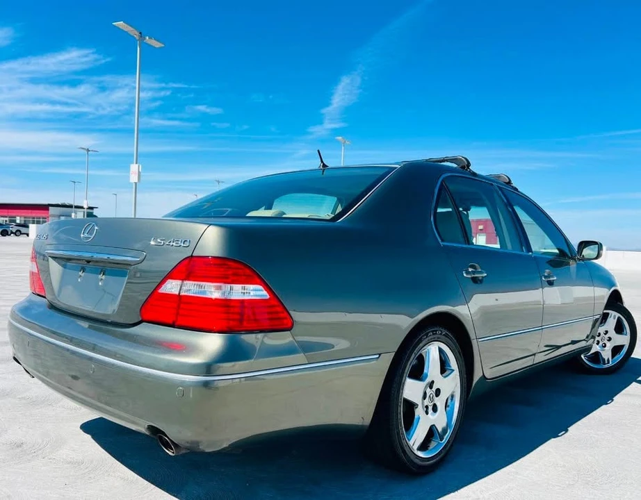 2005 Lexus LS 3rd Gen - Image 6 of 20