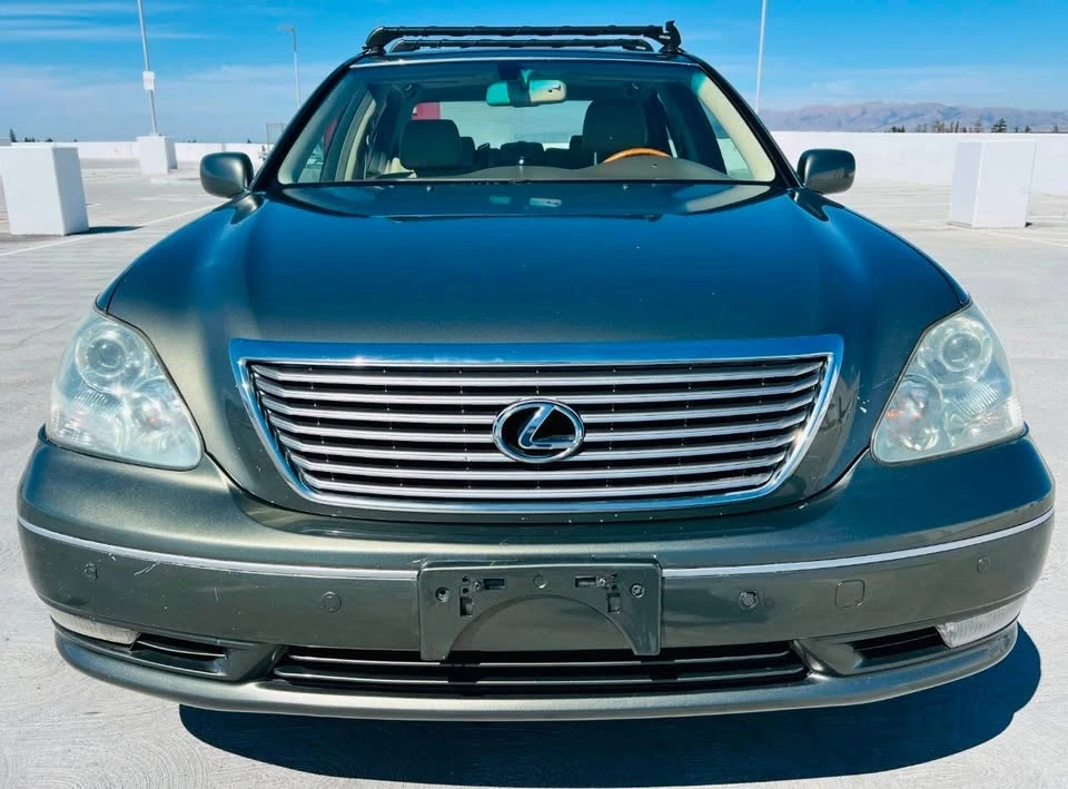 2005 Lexus LS 3rd Gen - Image 2 of 20