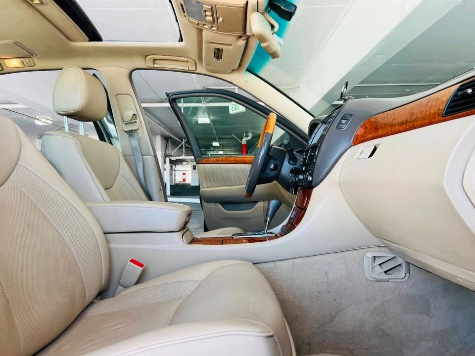 2005 Lexus LS 3rd Gen - Image 17 of 20