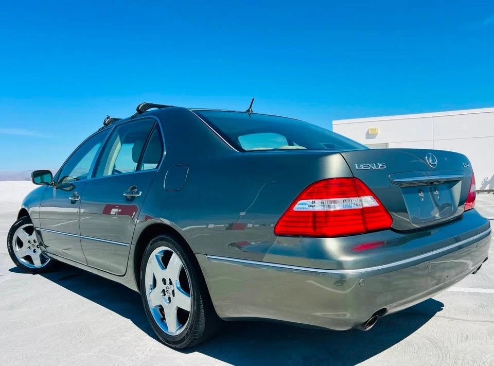 2005 Lexus LS 3rd Gen - Image 4 of 20