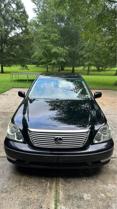 2005 Lexus LS 3rd Gen - Image 8 of 17