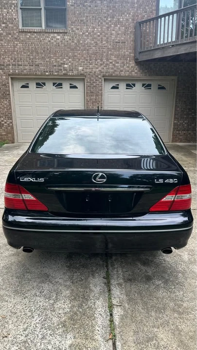 2005 Lexus LS 3rd Gen - Image 4 of 17