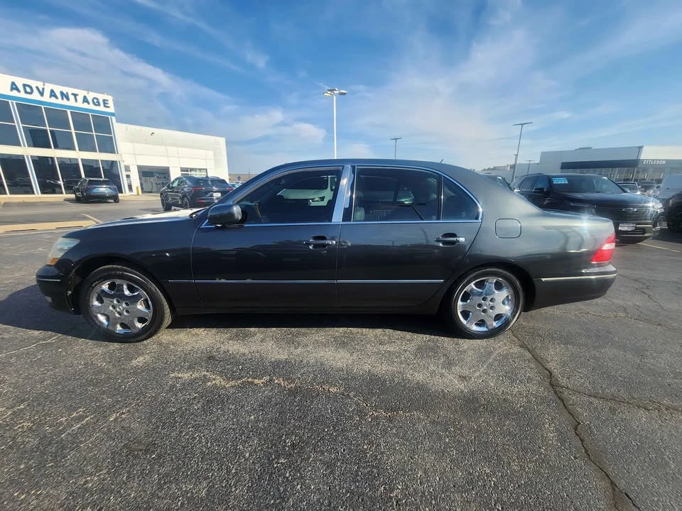 2005 Lexus LS 3rd Gen - Image 2 of 19