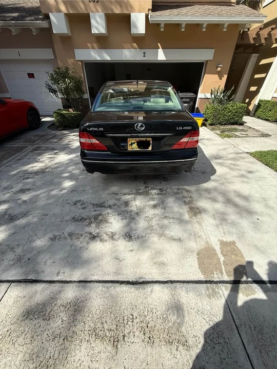 2005 Lexus LS 3rd Gen - Image 3 of 13