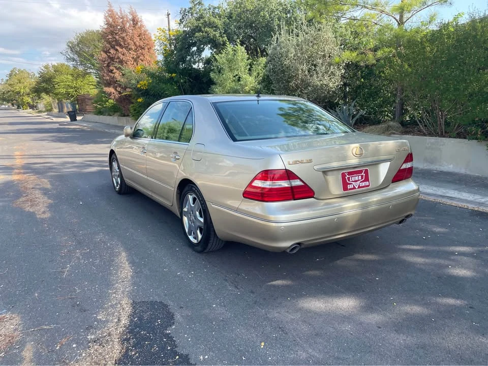2005 Lexus LS 3rd Gen - Image 6 of 19