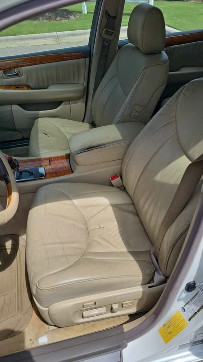 2005 Lexus LS 3rd Gen - Image 7 of 9