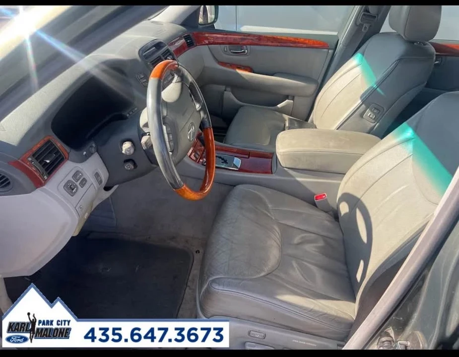 2005 Lexus LS 3rd Gen - Image 6 of 8