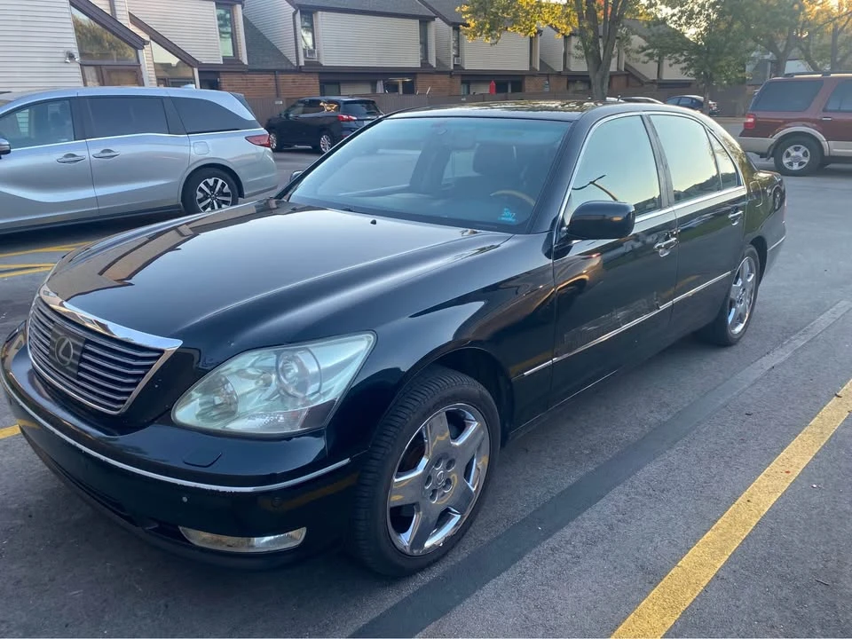 2005 Lexus LS 3rd Gen - Image 2 of 4