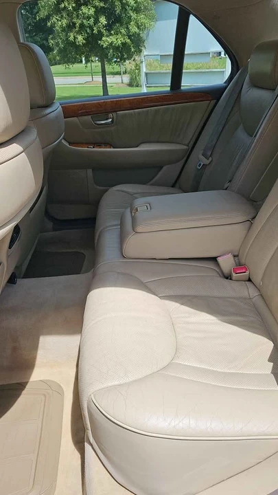 2005 Lexus LS 3rd Gen - Image 8 of 9