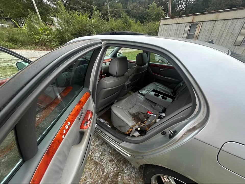 2005 Lexus LS 3rd Gen - Image 14 of 14