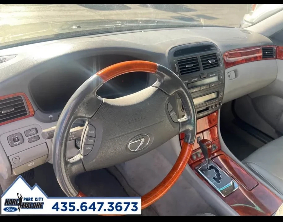 2005 Lexus LS 3rd Gen - Image 5 of 8