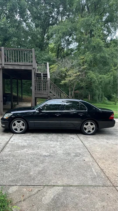 2005 Lexus LS 3rd Gen - Image 6 of 17