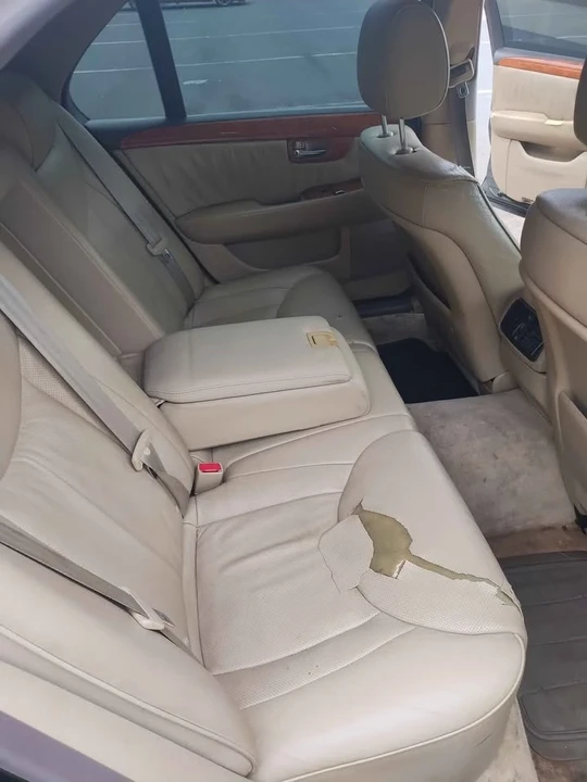 2005 Lexus LS 3rd Gen - Image 8 of 18