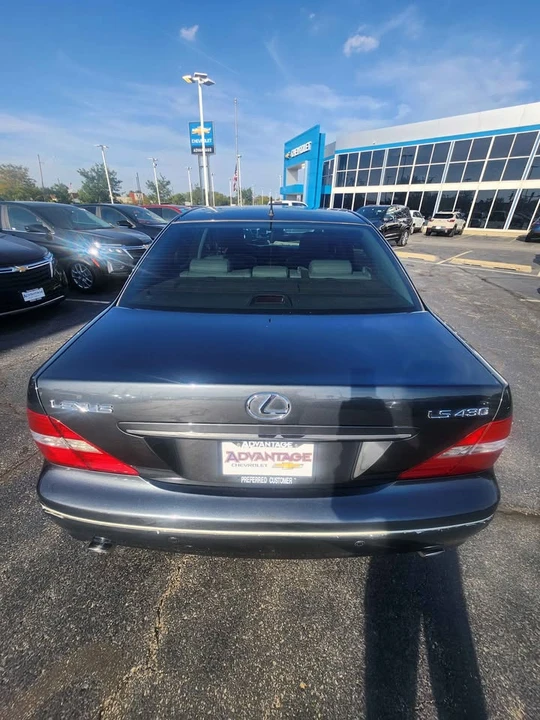 2005 Lexus LS 3rd Gen - Image 4 of 19